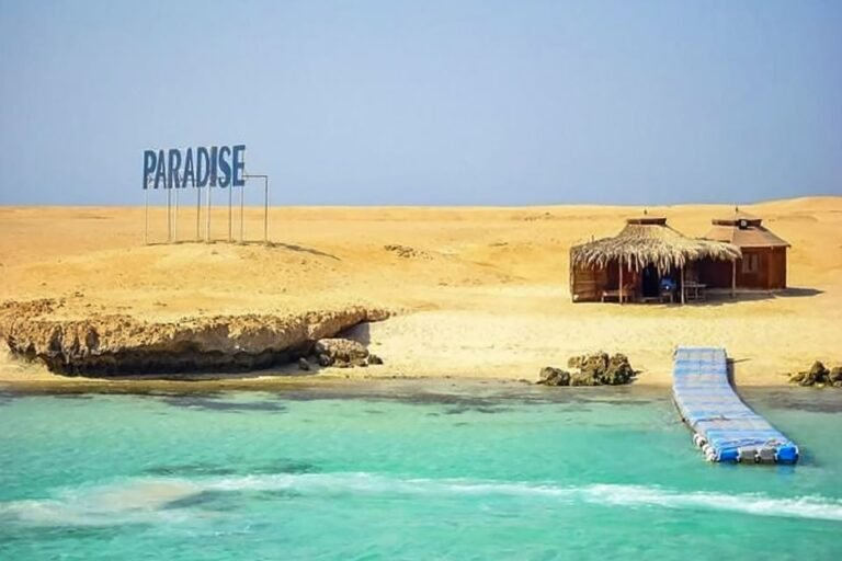 excursion-privee-en-hors-bord-vers-lile-paradise-island-2